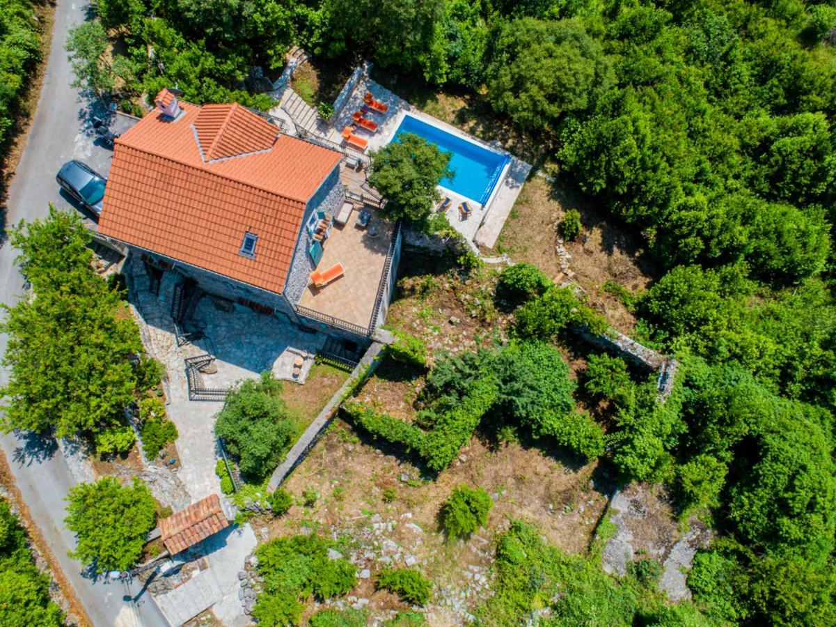 Villa Toscana With A Pool Tivat Extérieur photo