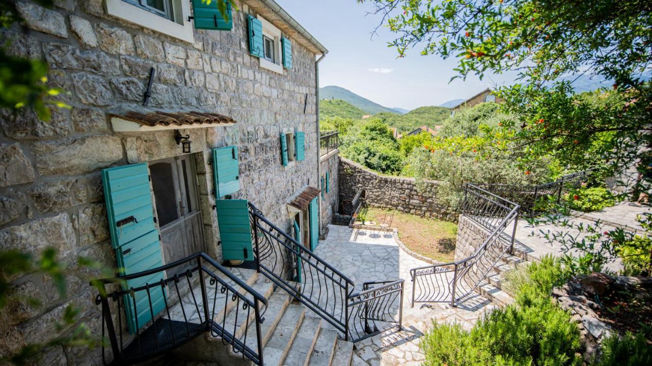 Villa Toscana With A Pool Tivat Extérieur photo