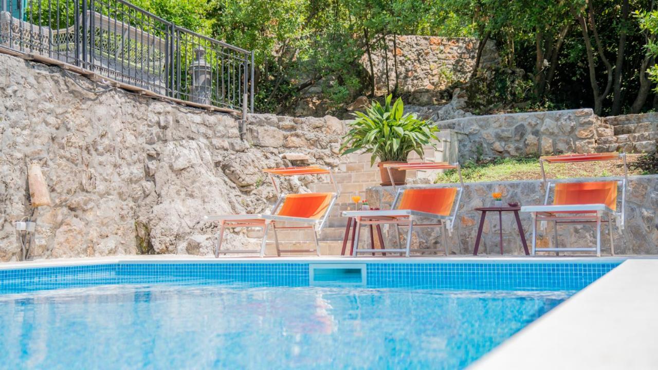Villa Toscana With A Pool Tivat Extérieur photo